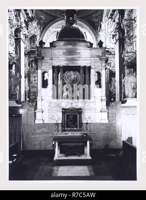 Lazio Roma Rom Santa Maria della Scala, das ist mein Italien, die italienische Land der Geschichte, mittelalterliche Architektur, Skulptur, Architektur, Bildhauerei, Malerei, Kunstgewerbe Möbel, Kunstgegenstände, Handschriften. Apotheke der Kunst der Kräuter - Heilung aus dem 16. Jahrhundert besteht heute noch viele Veröffentlichungen mit Holz-cut Abbildungen auf heilende Pflanzen und anderen Artefakten. Stockfoto