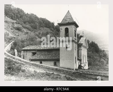 Latium Rieti Valle di Capodacqua Santuario della Madonna di Capodacqua, das ist mein Italien, die italienische Land der Geschichte, mittelalterliche Architektur, Skulptur, Architektur, Skulptur, Malerei Wallfahrt Punkt antiken Ursprünge der Pfarrei gibt es im Jahre 1153 errichtet wurde, das Erdbeben von 1703 in der Folge in mehr Majestic Proportionen, wieder eingeweiht im Jahre 1853 rekonstruierten zerstört. Stockfoto