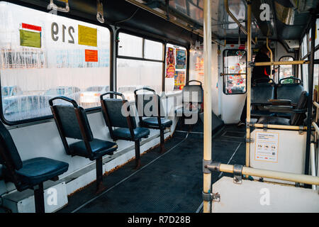 Chabarowsk, Russland - 14. September 2018: In der alten Straßenbahn Bus Stockfoto