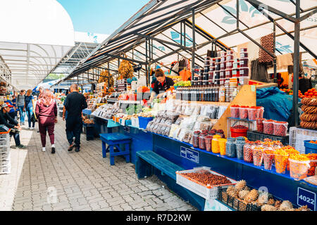 Chabarowsk, Russland - 14. September 2018: Obst und Gemüse, Lebensmittel lagern. Bei traditionellen zentralen Markt Stockfoto