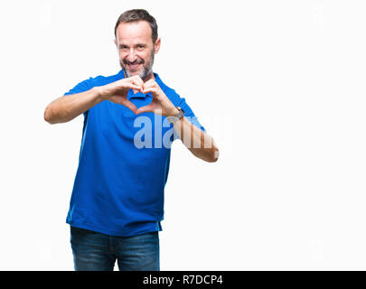 Mittleres Alter hoary älterer Mann über isolierte Hintergrund lächelnd in Liebe mit Herz und Formen mit den Händen. Romantische Konzept. Stockfoto
