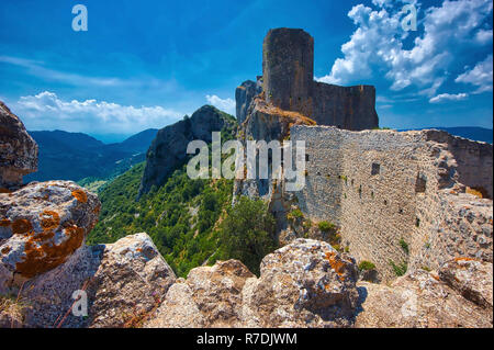 Château de Peyrepertuse, einem alten Katharer Schloss in Frankreich Stockfoto