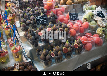 Feigen auf Verkauf im Verkauf bei Mercat de la Boquer Stockfoto