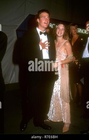 LOS ANGELES, Ca - 29. März: Schauspieler Chris O'Donnell und Schauspielerin Gabrielle Anwar nehmen an der 65. jährlichen Academy Awards am 29. März 1993 im Dorothy Chandler Pavilion in Los Angeles, Kalifornien. Foto von Barry King/Alamy Stock Foto Stockfoto