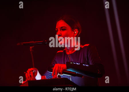 Main, Italien. 8. Dez 2018. Jain Live at Fabrique © Roberto Finizio / alamy Leben Nachrichten Stockfoto