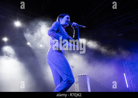 Main, Italien. 8. Dez 2018. Jain Live at Fabrique © Roberto Finizio / alamy Leben Nachrichten Stockfoto