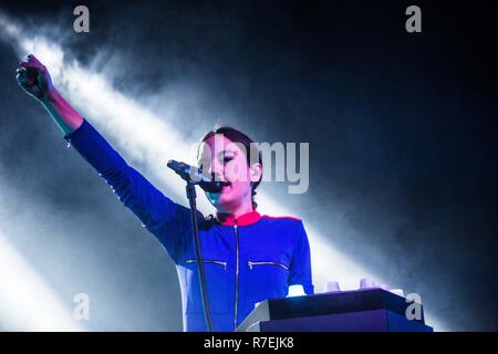 Main, Italien. 8. Dez 2018. Jain Live at Fabrique © Roberto Finizio / alamy Leben Nachrichten Stockfoto