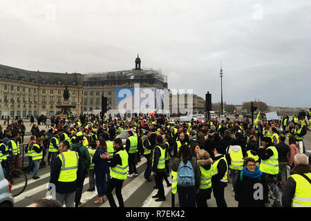 Bordeaux, Frankreich 8. Dez 2018. : Gelbe weste Proteste gegen die Erhöhung der Steuern auf Benzin und Diesel eingeführt, Regierung von Frankreich Credit: sportpoint/Alamy leben Nachrichten Stockfoto