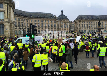 Bordeaux, Frankreich 8. Dez 2018. : Gelbe weste Proteste gegen die Erhöhung der Steuern auf Benzin und Diesel eingeführt, Regierung von Frankreich Credit: sportpoint/Alamy leben Nachrichten Stockfoto