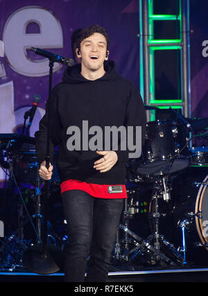 Chicago, USA. 8. Dez 2018. Lauv führt während der 2018 B 96 Pepsi Jingle Bash an der Allstate Arena am 8. Dezember 2018 in Chicago, Illinois. Foto: David Davis für imageSPACE/MediaPunch Credit: MediaPunch Inc/Alamy leben Nachrichten Stockfoto