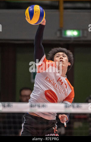 Modena, Italien. 8. Dez 2018. Yuki Ishikawa von Siena in der Italienischen Männer Volleyball Liga Serie A1 (SuperLega UnipolSai) Match zwischen Modena Volley und Emma Villen Siena am PalaPanini in Modena, Italien, 8. Dezember 2018. Credit: Enrico Calderoni/LBA SPORT/Alamy leben Nachrichten Stockfoto