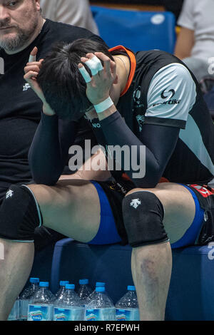 Modena, Italien. 8. Dez 2018. Yuki Ishikawa von Siena in der Italienischen Männer Volleyball Liga Serie A1 (SuperLega UnipolSai) Match zwischen Modena Volley und Emma Villen Siena am PalaPanini in Modena, Italien, 8. Dezember 2018. Credit: Enrico Calderoni/LBA SPORT/Alamy leben Nachrichten Stockfoto