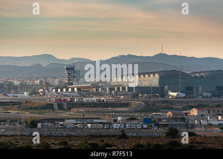 Der internationale Flughafen Alicante/Elche, Alicante, Costa Blanca, Spanien, Europa Stockfoto