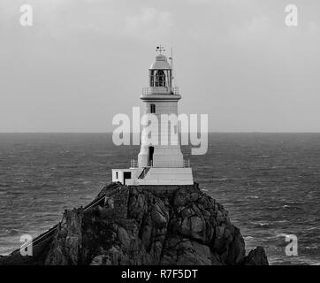 Corbiere Leuchtturm in Schwarz und Weiß Stockfoto