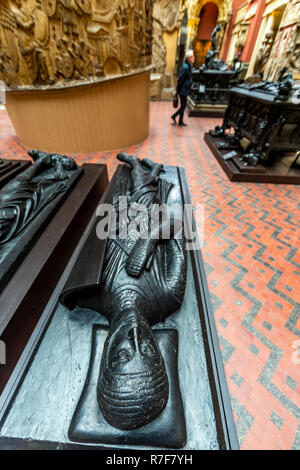 Die Besetzung Gerichte Galerien des Victoria und Albert Museum. Cast Repliken der wichtigsten Skulptur für Bildung, Knightsbridge, London. Großbritannien Stockfoto