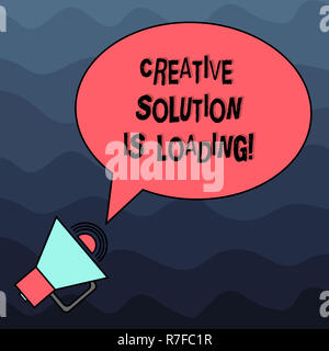 Text Zeichen zeigen kreative Lösung wird geladen. Konzeptionelle foto Inspiration originelle Ideen in der Leere Oval umrissen Sprechblase Sprechblase Stockfoto
