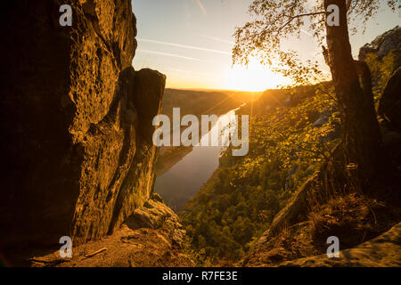 Sonnenuntergang in der Elbe in Sachsen Stockfoto