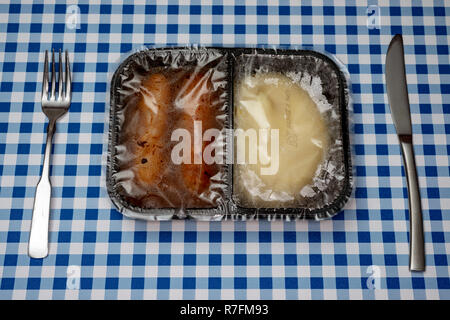 Wurst und mash TV Dinner Stockfoto