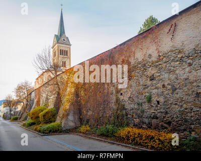 Kirche von Radstadt in Salzburg im Herbst Stockfoto