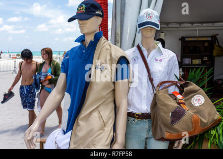 Miami Beach Florida, Polo World Cup Spiele, Sport, Turnier, Reitveranstaltung, Sandplatz, Shopping Shopper Shopper Shop Geschäfte Markt Märkte Marktplatz Stockfoto