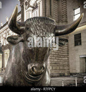 Stier an der Börse Frankfurt, Deutschland Stockfoto