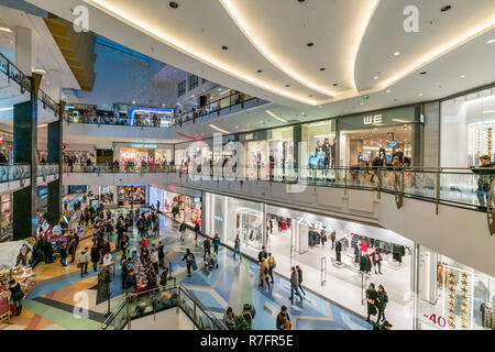 Alexa Shopping Center, Weihnachtsbeleuchtung, Interieur, Berlin Stockfoto