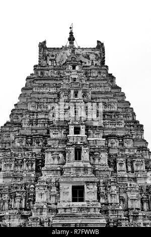 Wunderschön geschnitzten Virupaksha Temple, in Hampi, ballari Bezirk, Karnataka, Indien Stockfoto