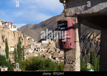 Briefkasten in Lamayuru, Ladakh, Jammu und Kaschmir, Indien Stockfoto