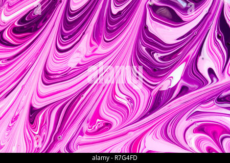 Abstract Pink, Weiß und Lila Flüssigkeit Farbe swirl Hintergrund Stockfoto