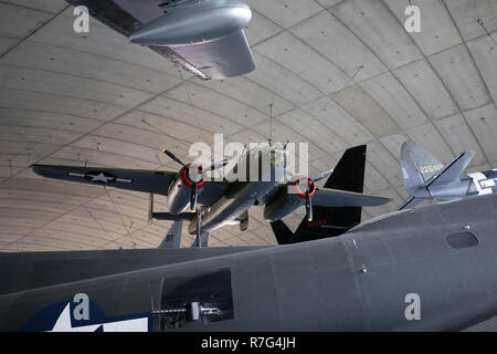 North American B-25 Mitchell Bomber im American Air Museum Duxford, Großbritannien Stockfoto