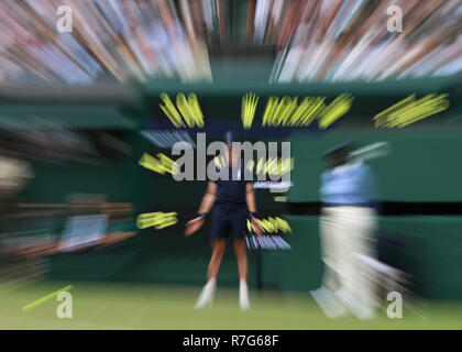 Zoom Effekt der Ball kid in Wimbledon, London, England, Vereinigtes Königreich. Stockfoto