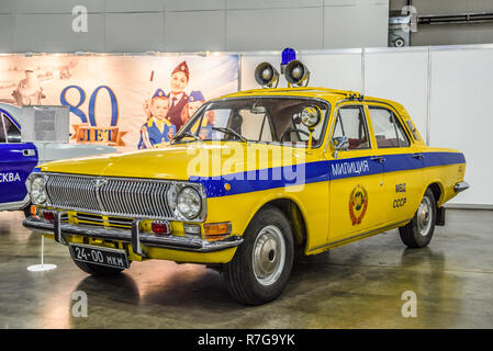 Moskau - Aug 2016: GAZ 24 Wolga Miliz Polizei GAI bei MIAS Moskau Internationale Automobil Salon am 20. August 2016 in Moskau, Russland. Stockfoto