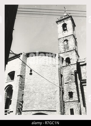 Sardinien Sassari Tempio Pausania Kathedrale, das ist mein Italien, die italienische Land der Geschichte, Post-mittelalterliche Architektur aus dem 14. und 19. Jahrhundert. Fassade aus dem 19. Jahrhundert Wiederaufbau. Portal und Campanile bleiben von der ursprünglichen Struktur des späten 15. Einige architektonische Skulptur. Stockfoto