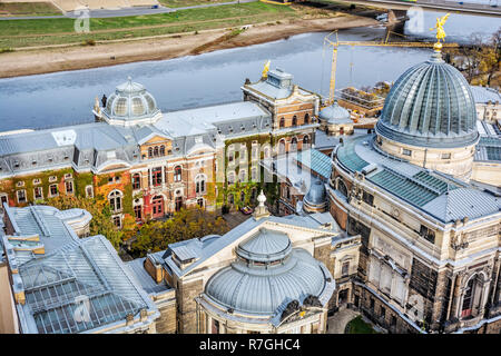 Hochschule für Bildende Künste Dresden, Deutschland. Architekturszene. Reiseland. Blick von oben. Stockfoto