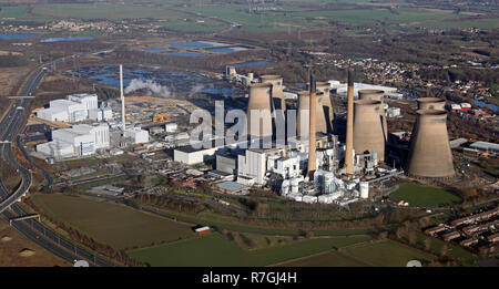 Luftaufnahme von Ferrybridge Power Station in der Nähe von Knottingley, West Yorkshire Stockfoto