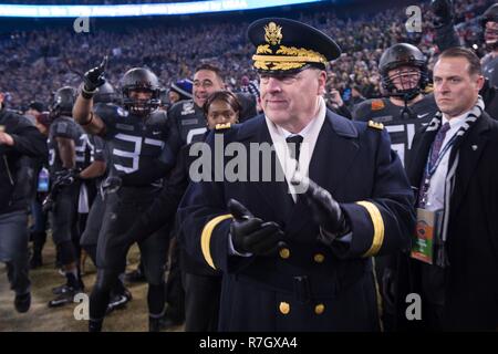 Us-Generalstabschef, General Mark Milley, besucht die Army-Navy Spiel bei Lincoln Financial Field Dezember 10, 2016 in Philadelphia, Pennsylvania. Milley wurde von Präsident Donald Trump am 8. Dezember entschieden, 2018 die nächste Vorsitzende des Generalstabs zu sein. Stockfoto