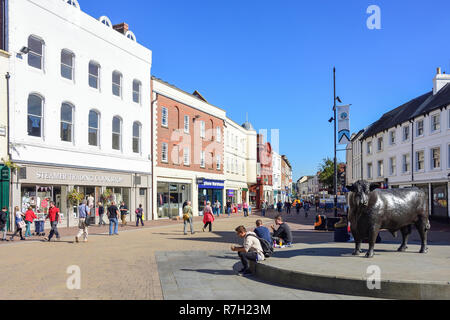 Hereford Bull Statue, High Street, hohe Stadt, Hereford, Herefordshire, England, Vereinigtes Königreich Stockfoto