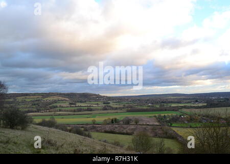 Polhill Bank ist eine SSSI Kreide Grünland, in Kent, England von Kent Wildlife Trust verwaltet. Einen trüben Tag im Dezember, aber immer noch eine schöne Aussicht Stockfoto