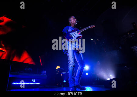 Toronto, Kanada. 09. Dezember 2018. Das Internet Gitarrist Steve Lacy führt bei Rebel Nachtclub Credit: topconcertphoto/Alamy leben Nachrichten Stockfoto