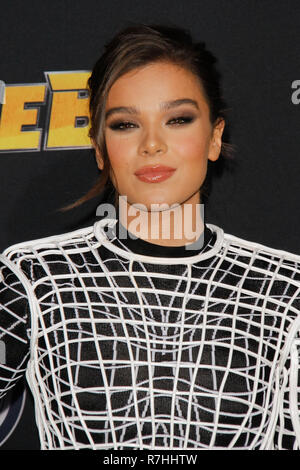 Los Angeles, USA. 9. Dez 2018. Hailee Steinfeld bei der Premiere von Paramount Pictures' 'Hummel' an der TCL Chinese Theatre in Hollywood, CA, 9. Dezember 2018 statt. Foto von Joseph Martinez/PictureLux Credit: PictureLux/Hollywood Archiv/Alamy leben Nachrichten Stockfoto