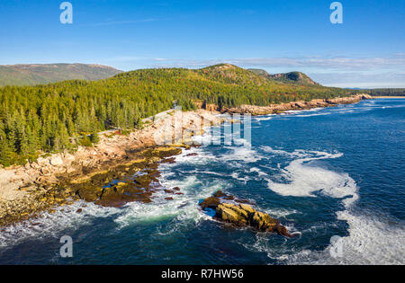 Luftaufnahme von Acadia Ufer in Maine Stockfoto