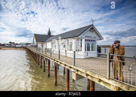 Southwold Pier in Southwold in der Grafschaft Suffolk eine Küstenstadt mit Pier an der Nordsee Stockfoto