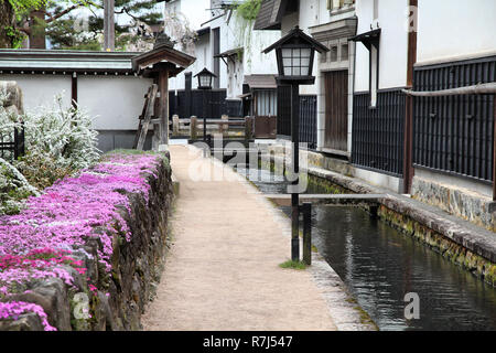 Furukawa Dorf Hida, Präfektur Gifu, Japan. Berühmte Altstadt mit Wasserkanäle. Stockfoto