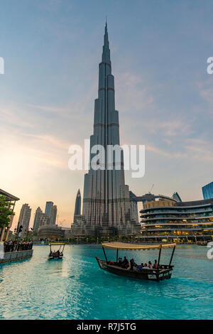 Burj Khalifa Bootsfahrt Stockfoto