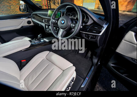 2013 BMW X5 M50 d Deutsche Performance-SUV Stockfoto