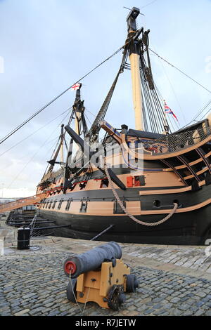 HMS Victory, Vizeadmiral Lord Nelsons Flaggschiff, Historic Dockyard, Portsmouth, Hampshire, England, Großbritannien, USA, UK, Europa Stockfoto