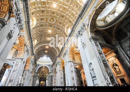 Italienische Renaissance Papale Maggiore Basilica di San Pietro in Vaticano (Päpstlichen Basilika St. Peter im Vatikan) aufgeführten Weltkulturerbe der UNESCO an. Stockfoto