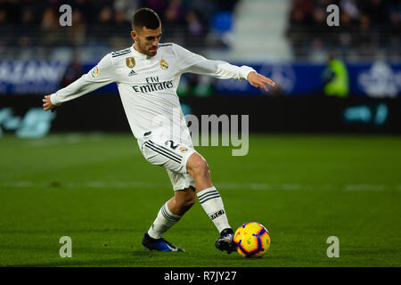 Huesca, Spanien. 09 Dez, 2018. Ceballos von Real Madrid (24) während der LaLiga Match zwischen SD Huesca und Real Madrid im El Alcoraz. Credit: Daniel Marzo/Pacific Press/Alamy leben Nachrichten Stockfoto