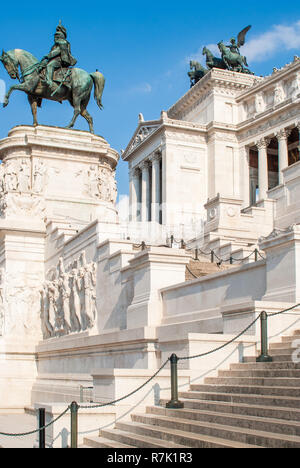 Blick auf das national Monument a Vittorio Emanuele II auf der Piazza Venezia in Rom, Italien Stockfoto