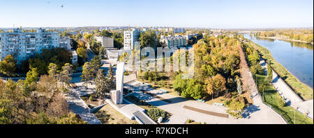 Luftaufnahme von der Bendery (Bender) am Fluss Dnjestr, in Brechen weg Pridnestrovian Moldauischen Republik (Transnistrien; PMR; Transnistrien (Moldau) Stockfoto